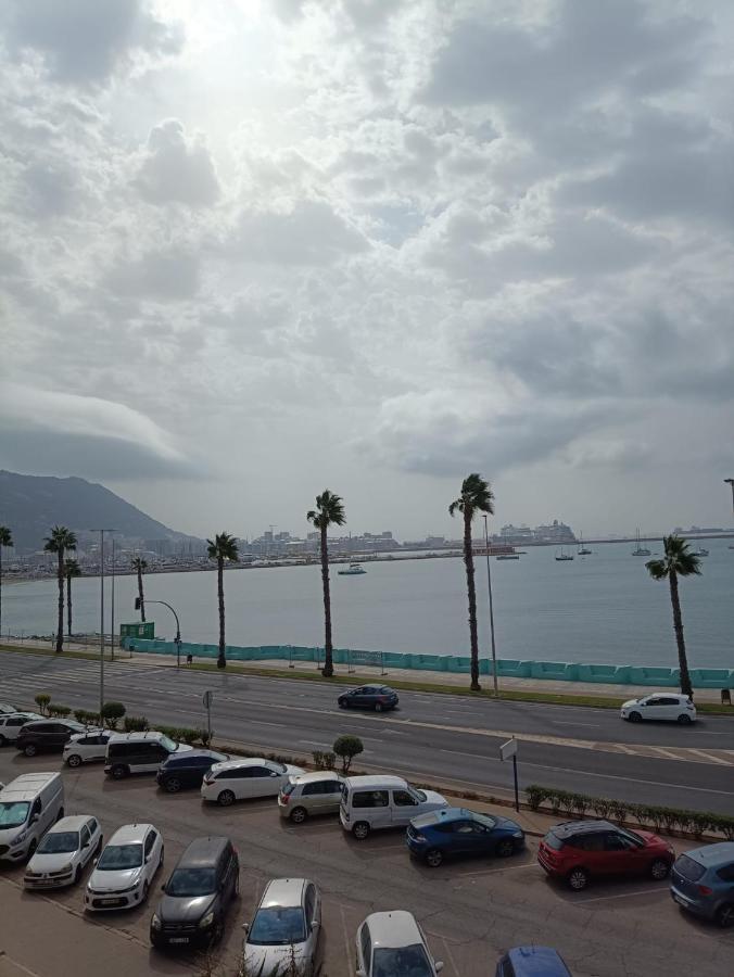 Апартаменты Vistas A 3 Paises Y 2 Continentes 1º Linea De Playa A 5 Minutos De Gibraltar Ла-Линеа-де-ла-Консепсьон Экстерьер фото