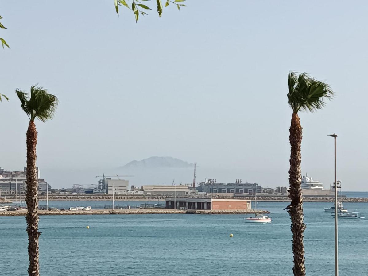 Апартаменты Vistas A 3 Paises Y 2 Continentes 1º Linea De Playa A 5 Minutos De Gibraltar Ла-Линеа-де-ла-Консепсьон Экстерьер фото